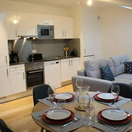 Rochefort, 2 Pieces, 4 Personnes - Fr-1-246b-42 Apartment *
