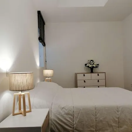 Rochefort, 2 Pieces, 4 Personnes - Fr-1-246b-42 Apartment *